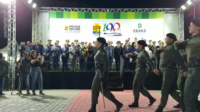 PM do Ceará concede medalhas durante celebração dos 190 anos da corporação
