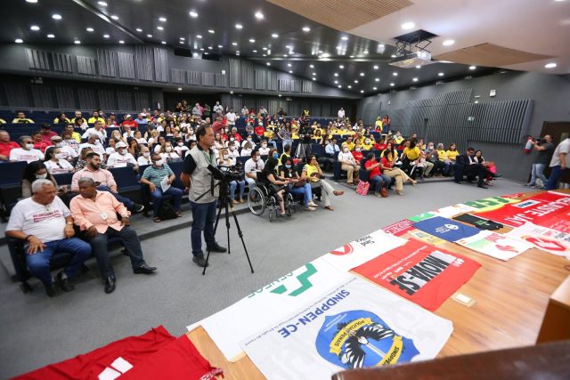 Servidores apresentam reivindicações da campanha salarial 2024 em audiência na Alece