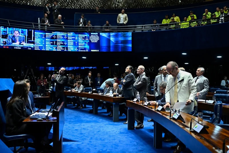 Senado aprova PEC que inclui guardas municipais na segurança pública